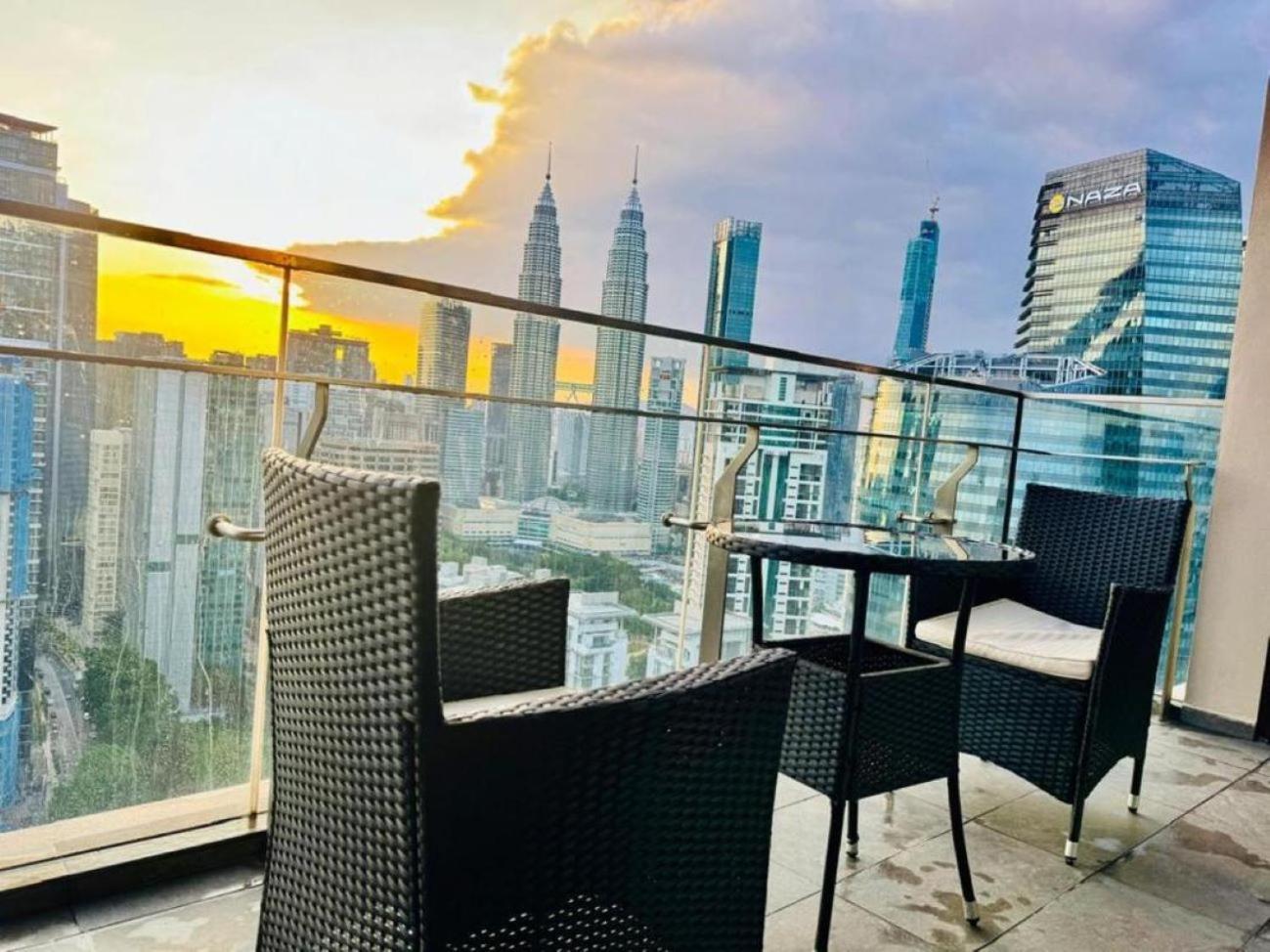 Crown Suites The Manor Klcc Kuala Lumpur City Center Екстериор снимка
